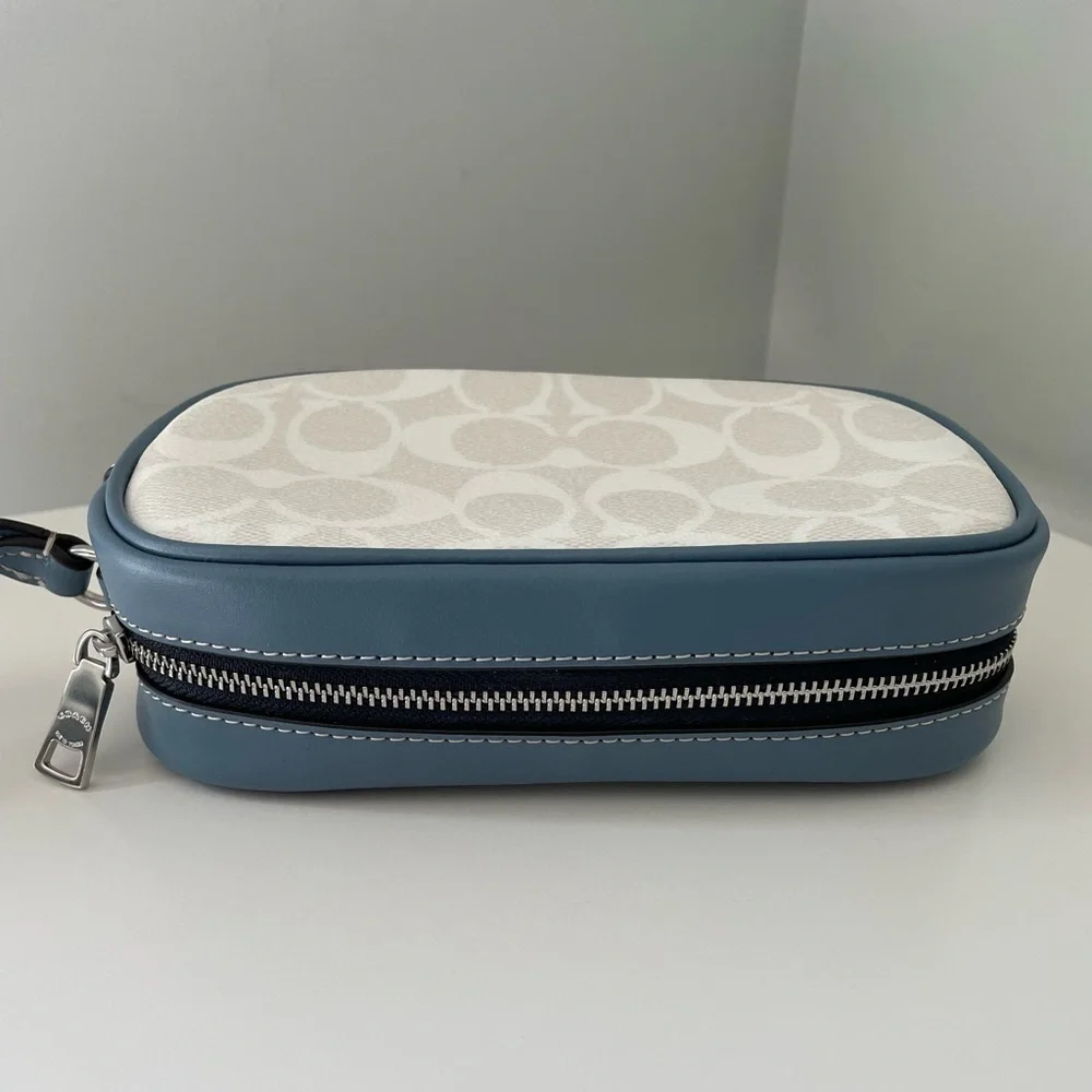 Coach wristlet blue